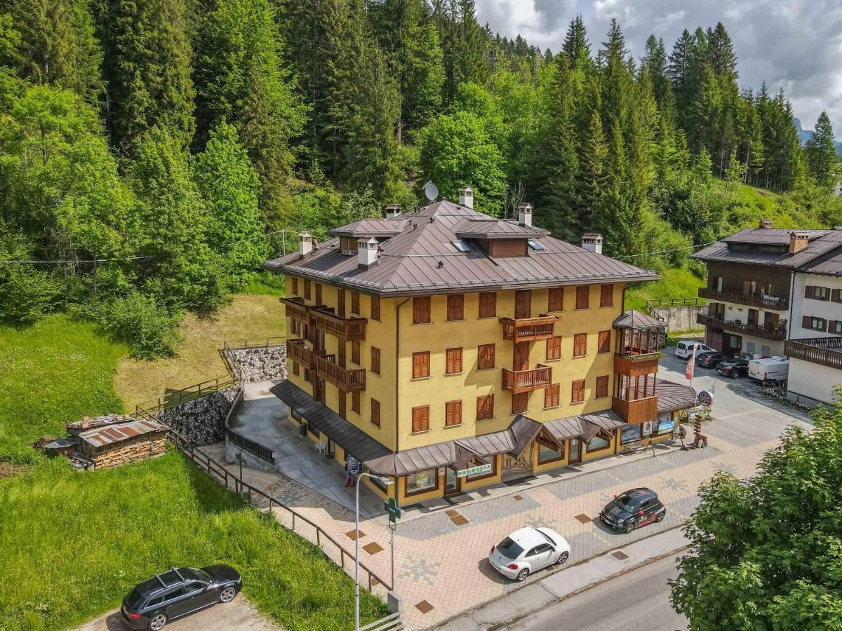 Condominio Orsa Maggiore 12 ファルカーデ エクステリア 写真